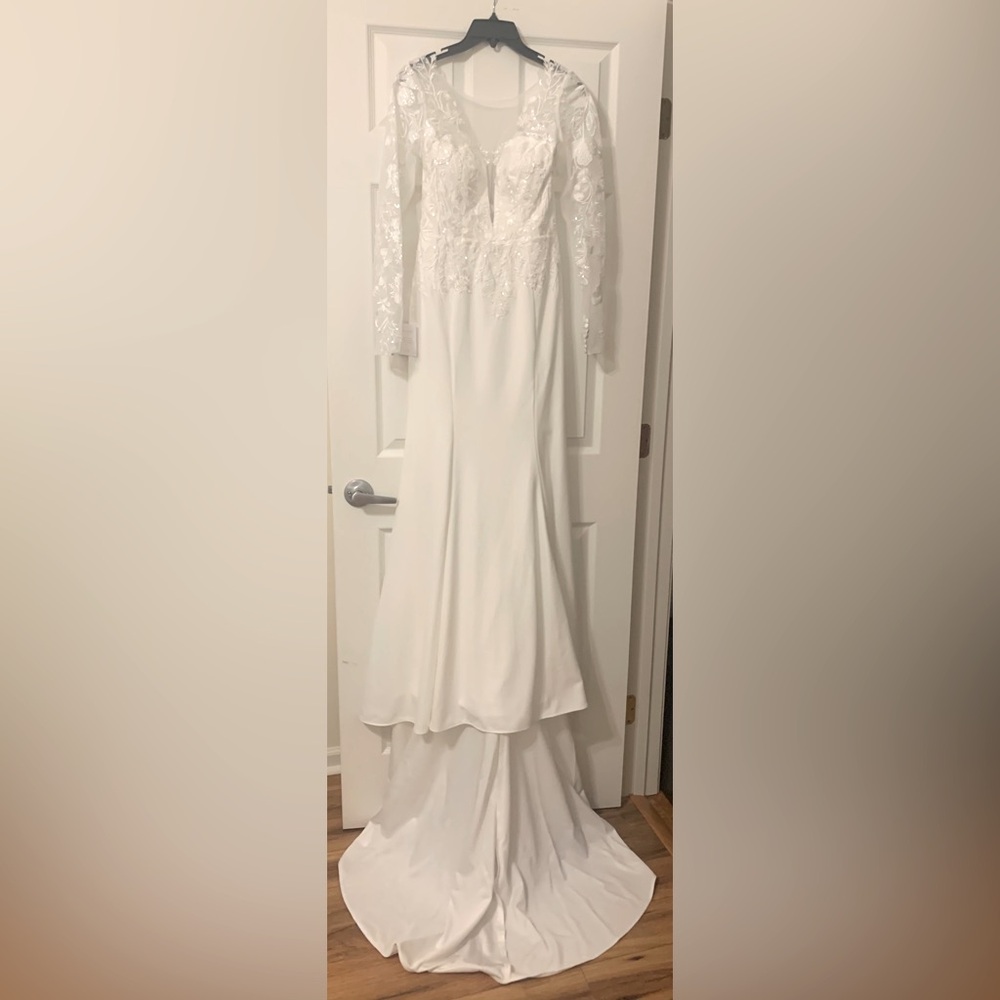 Luxe Eternity With You White Lace Mesh Long Sleeve Mermaid Maxi Dress, size 4